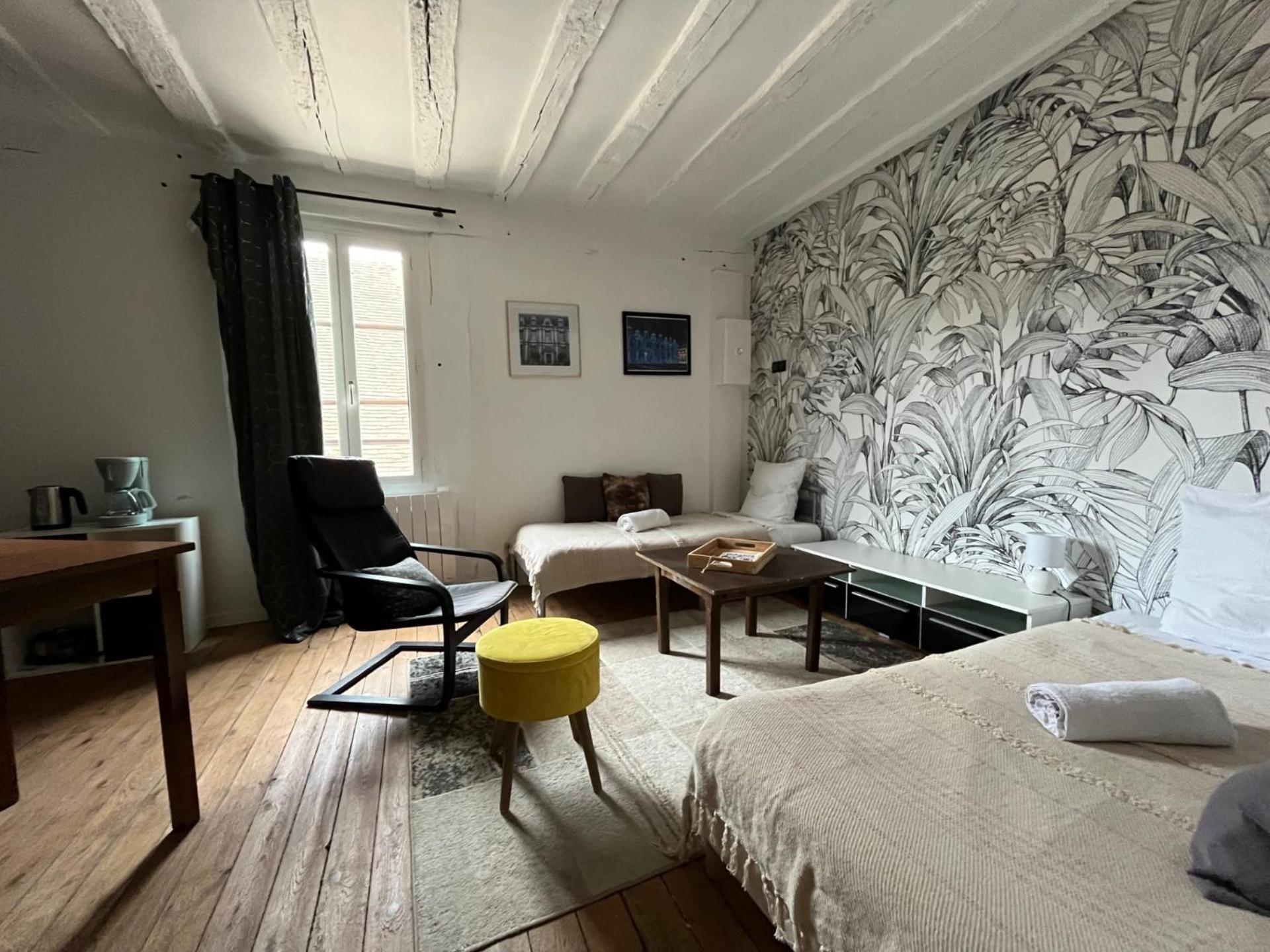 Le Chene Fleuri Bed & Breakfast Chartres Bagian luar foto