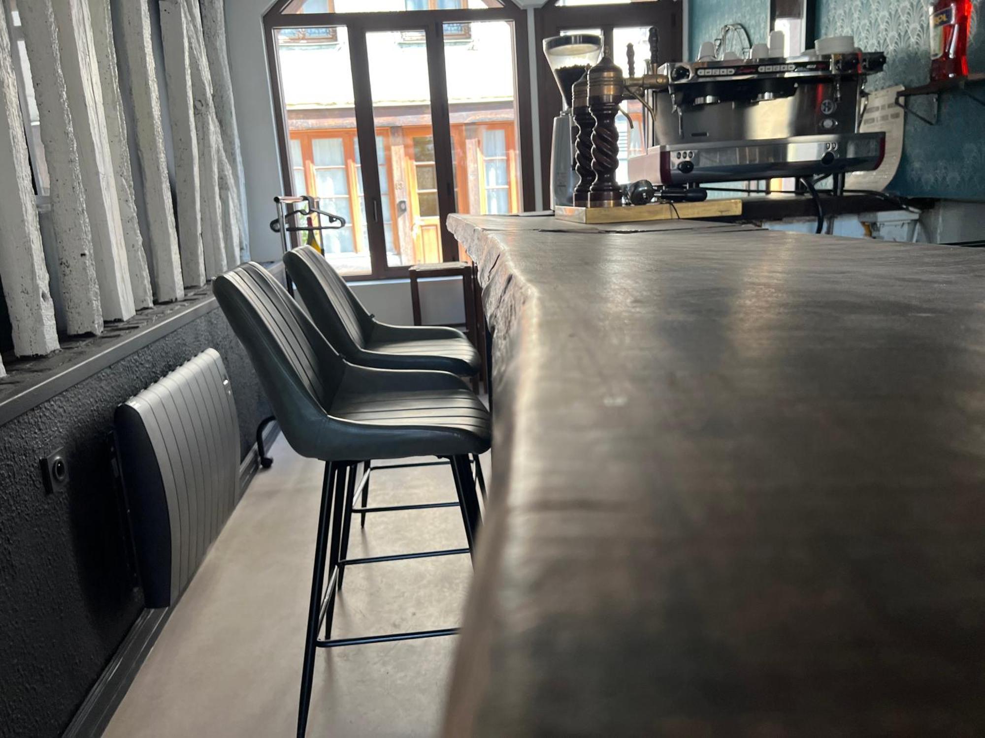 Le Chene Fleuri Bed & Breakfast Chartres Bagian luar foto